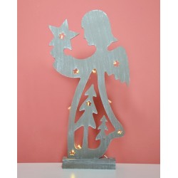 ANDĚL DŘEVĚNÝ S LED OSVĚTLENÍM