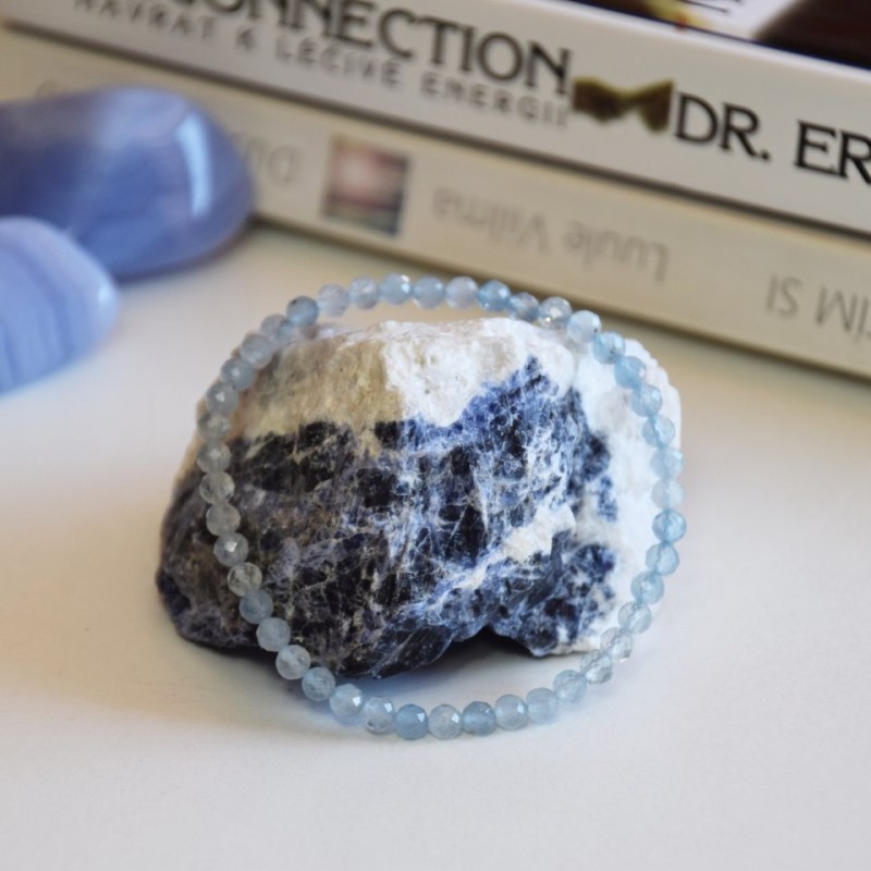 NÁRAMEK FAZETOVANÝ AKVAMARÍN