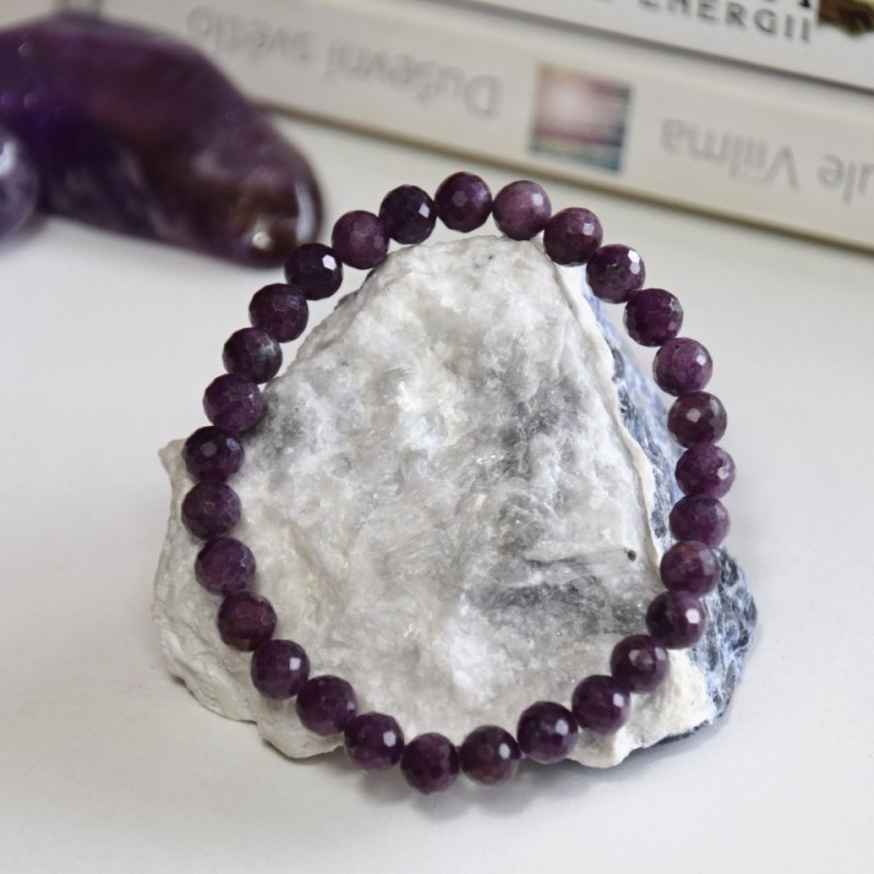 NÁRAMEK FAZETOVANÝ FIALOVÝ SAFÍR