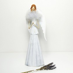 ANDĚL Z KOVU S TŘPYTIVÝMI ŠATY