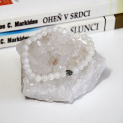 NÁRAMEK Z MĚSÍČNÍHO KAMENE