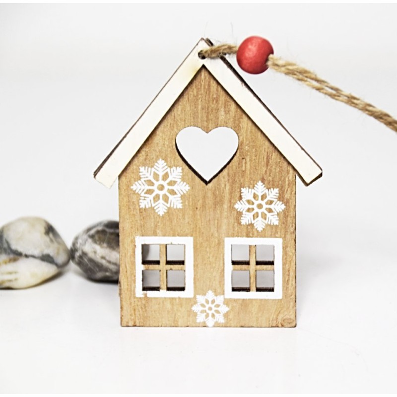 DOMEČEK SE SRDCEM K ZAVĚŠENÍ