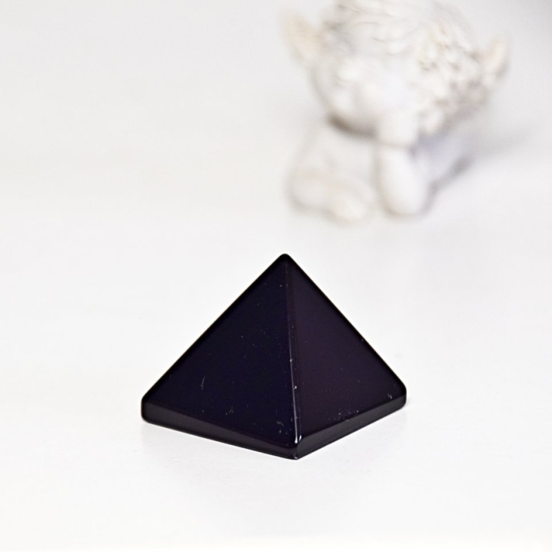 Pyramida obsidián černý
