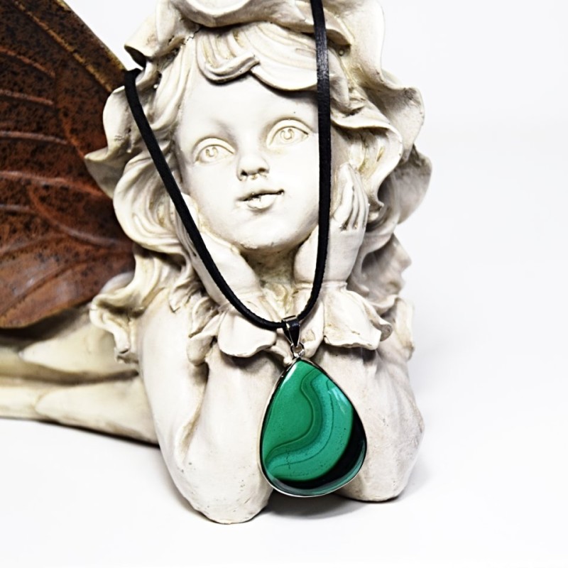 PŘÍVĚSEK Z MALACHITU