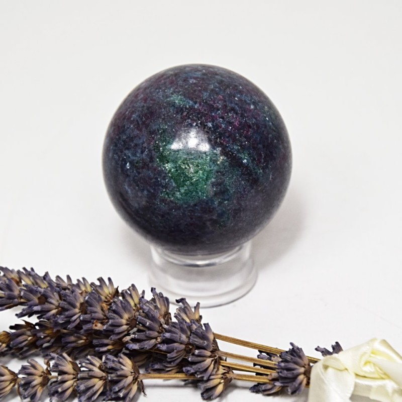 Rubín fuchsit kyanit koule 0,25 kg