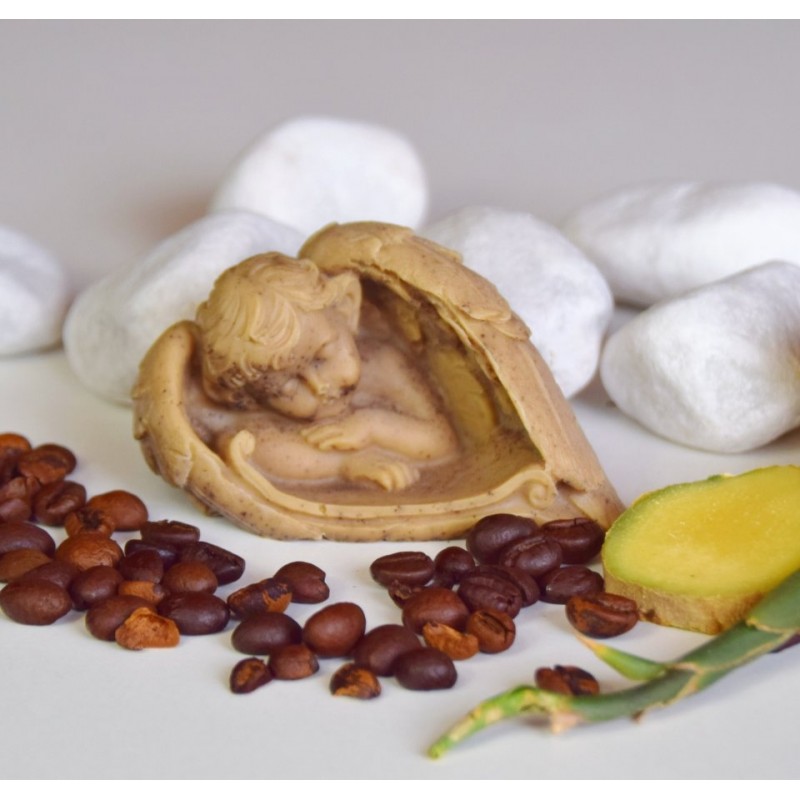 ANDĚL SPÍCÍ KÁVA SE ZÁZVOREM A MANDLÍ